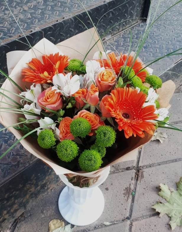 Букет цветов из: Герберы, Хризантемы, Альстромерии и Розы в Жирово