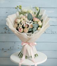Букет цветов из:  Розы и Лизиантусы в Жирово