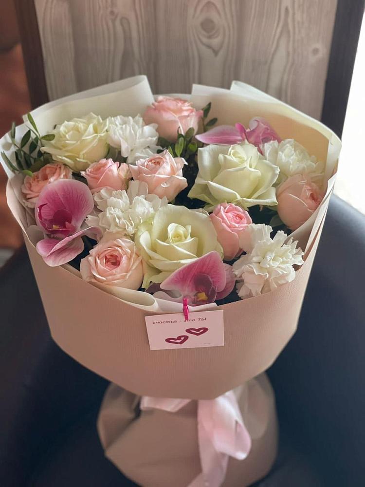 Букет цветов из: Орхидеи, Розы и Гвоздики в Жирово