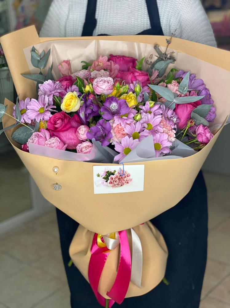 Букет цветов из: Хризантемы, Гвоздики и Альстромерии в Жирово