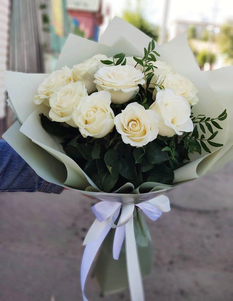 Букет Белые розы Проуд в Жирово