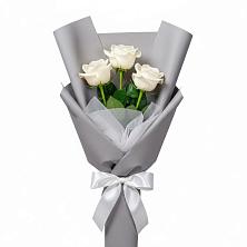 Букет 3 белые розы в Жирово