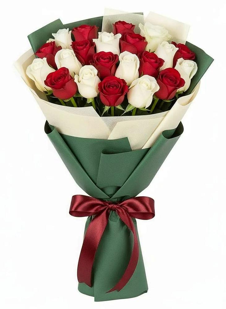 Букет Микс из красных и белых роз в Жирово