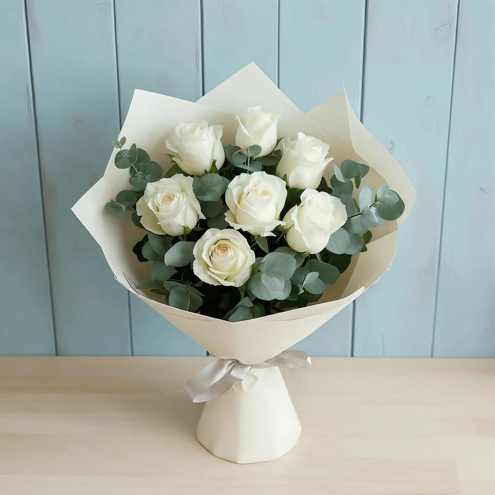 Букет Белые розы в Эвкалипте в Жирово