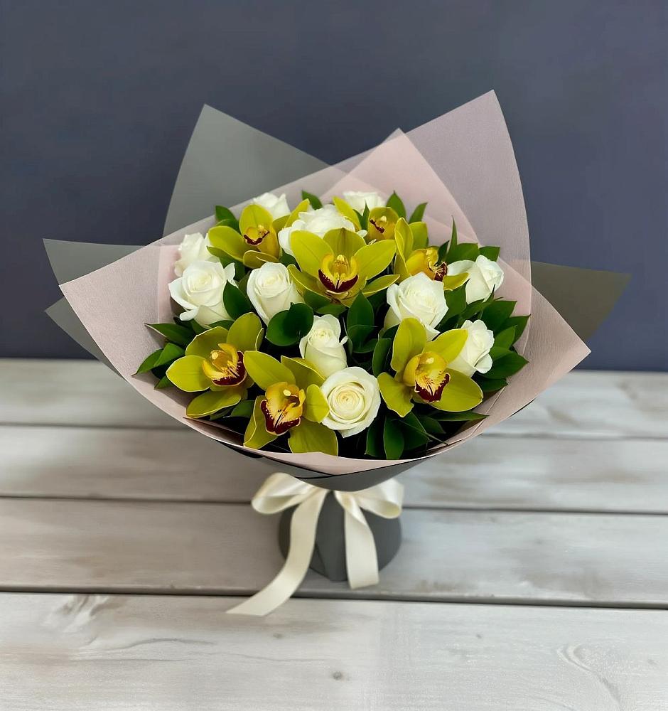 Букет цветов из: Орхидеи и Розы в Жирово