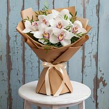 Букет цветов из:  Орхидеи и Розы в Жирово